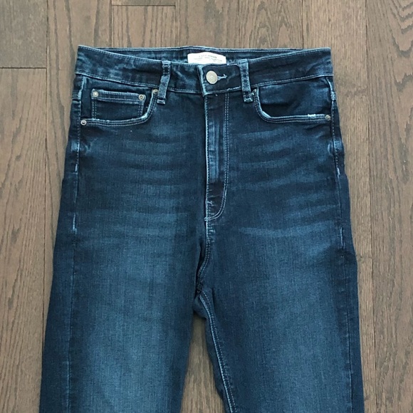 Zara High-Waisted Dark Blue Skinny Jeans - Picture 2 of 5